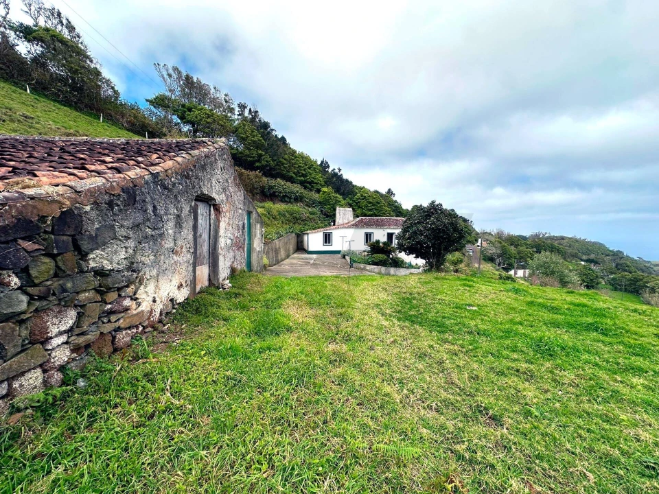 Moradia T2 para Venda em Santo Espirito Foto 9