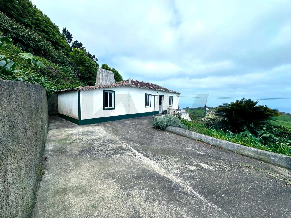 Moradia T2 para Venda em Santo Espirito Foto 2