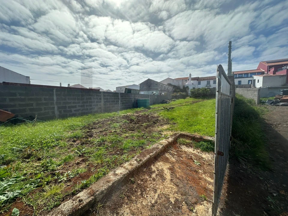 Loja para Venda em Vila do Porto Foto 15