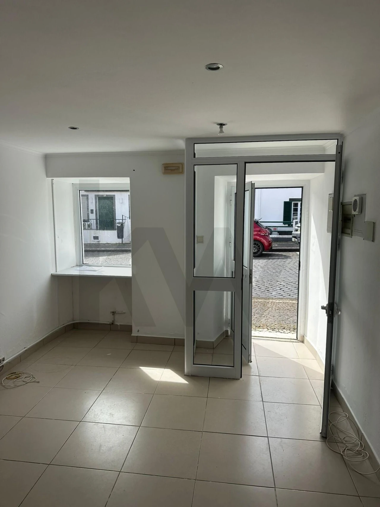 Loja para Venda em Vila do Porto Foto 2