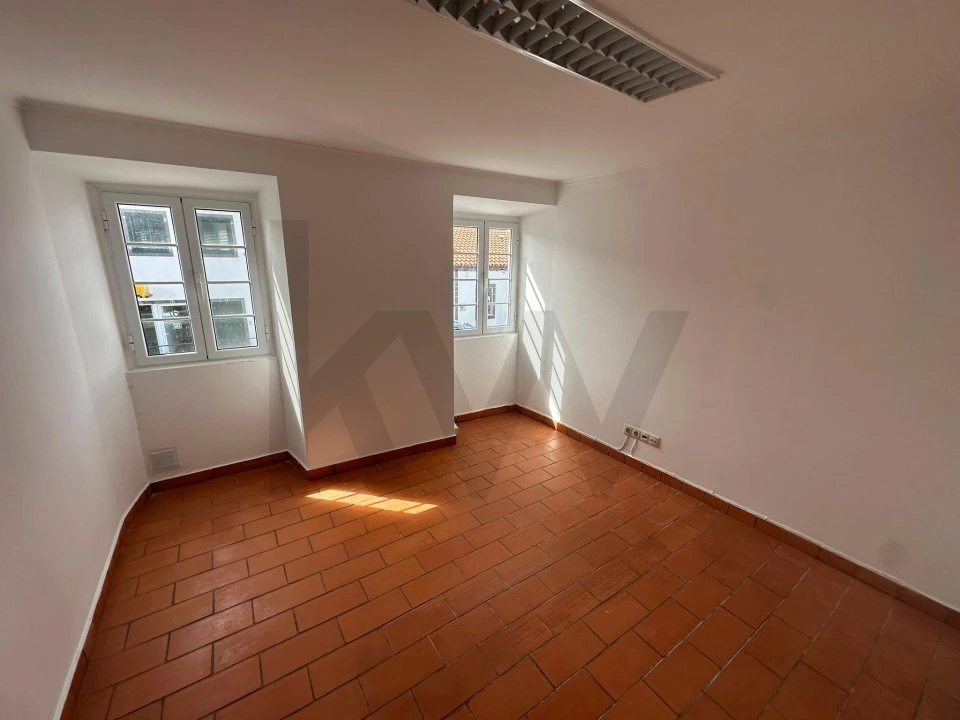 Loja para Venda em Vila do Porto Foto 9