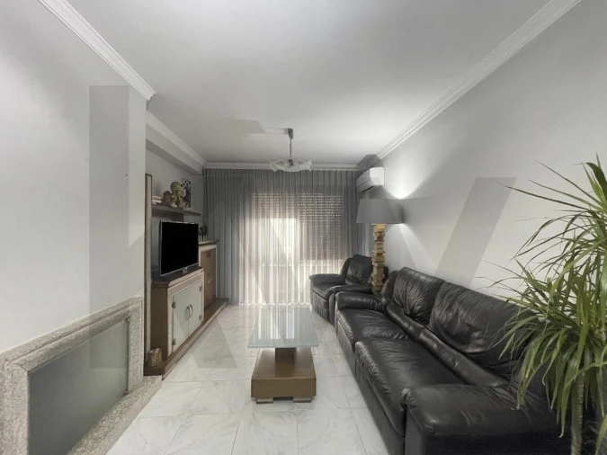 Apartamento T2 para Venda em São João da Madeira Foto 3