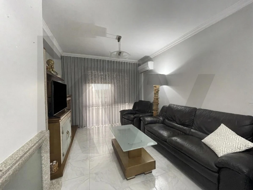 Apartamento T2 para Venda em São João da Madeira Foto 4