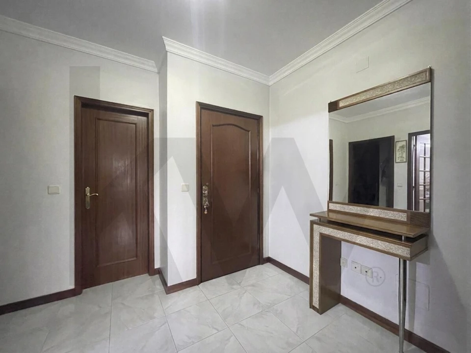 Apartamento T2 para Venda em São João da Madeira Foto 7