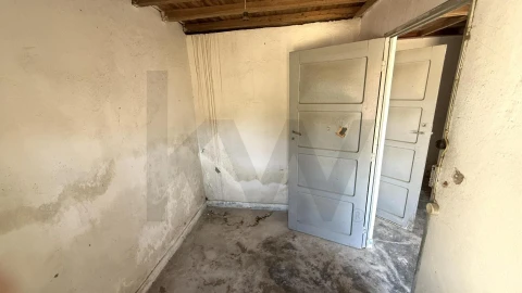 Moradia T1 para Venda em Aldeia do Bispo, Águas e Aldeia de João Pires