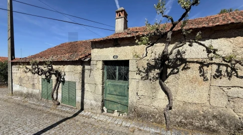 Moradia T1 para Venda em Aldeia do Bispo, Águas e Aldeia de João Pires