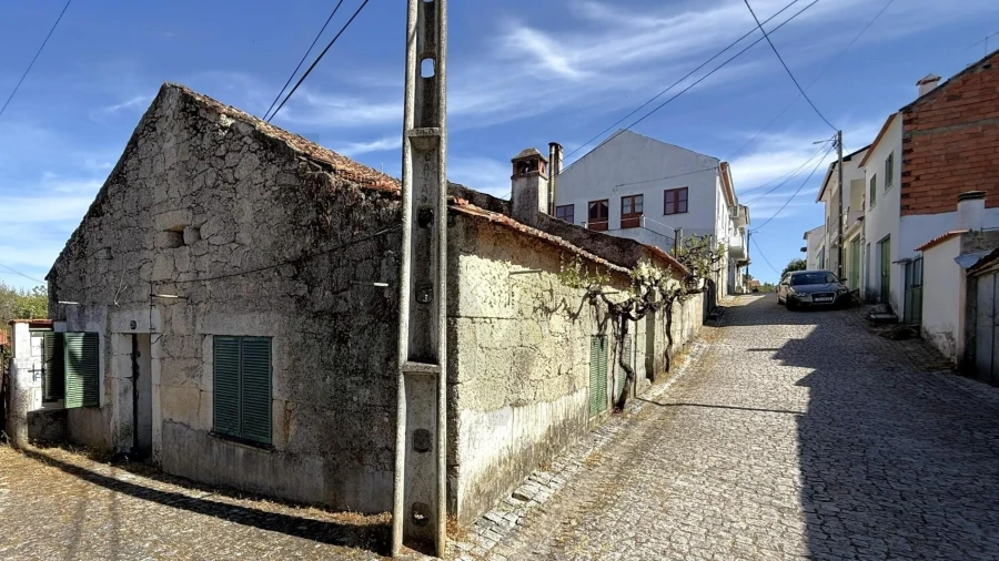 Moradia T1 para Venda em Aldeia do Bispo, Águas e Aldeia de João Pires