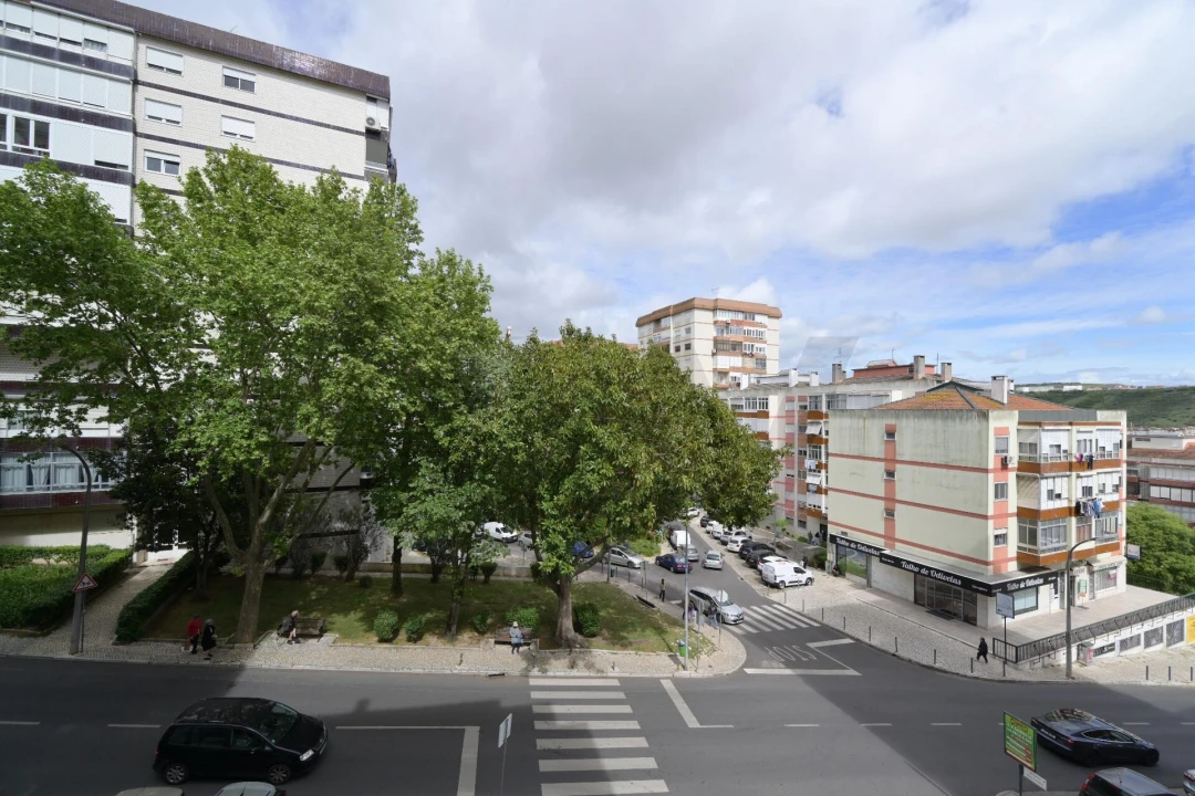 Apartamento T2 para Venda em Odivelas Foto 11