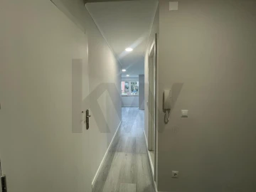 Apartamento T2 para Venda em Oeiras e São Julião da Barra, Paço de Arcos e Caxias