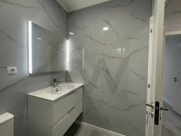 Apartamento T2 para Venda em Oeiras e São Julião da Barra, Paço de Arcos e Caxias