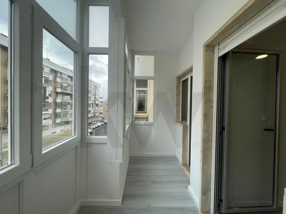 Apartamento T2 para Venda em Oeiras e São Julião da Barra, Paço de Arcos e Caxias Foto 8