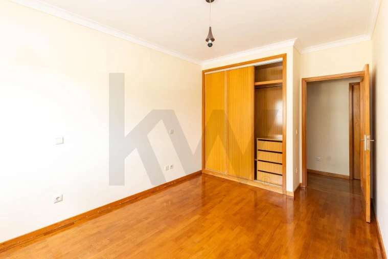 Apartamento T2 para Venda em Castêlo da Maia Foto 13