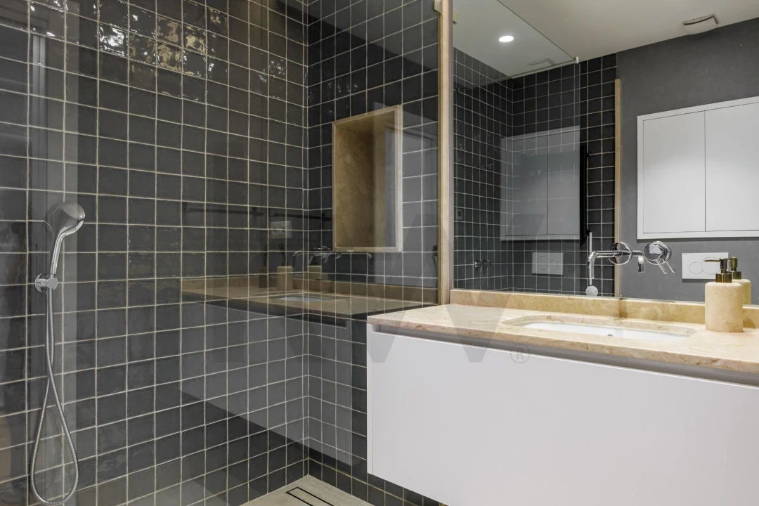 Apartamento T1 para Arrendamento em Santa Maria Maior Foto 10