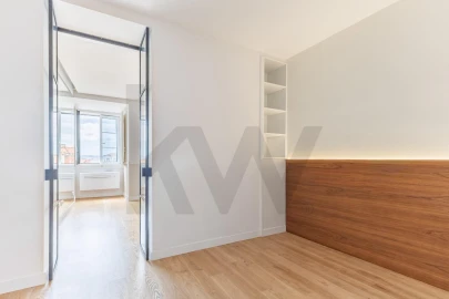 Apartamento T1 para Arrendamento em Santa Maria Maior