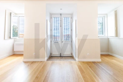 Apartamento T1 para Arrendamento em Santa Maria Maior