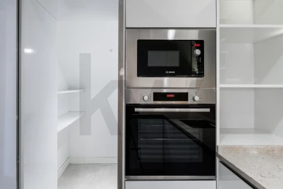 Apartamento T1 para Arrendamento em Santa Maria Maior