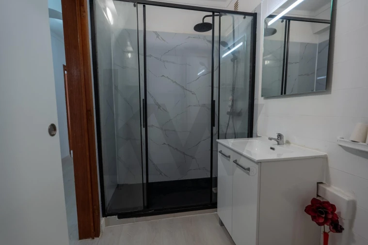 Apartamento T2 para Venda em Barreiro e Lavradio Foto 16