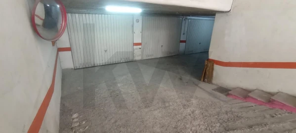Garagem para Venda em Encosta do Sol