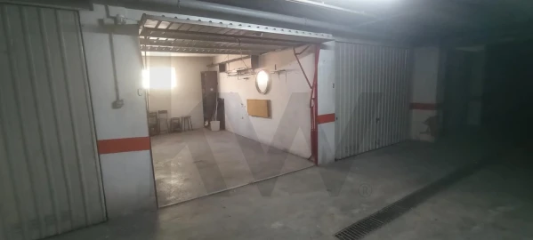Garagem para Venda em Encosta do Sol