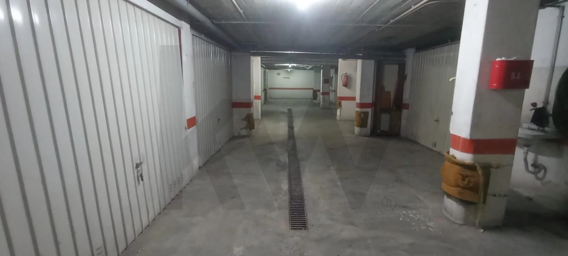 Garagem para Venda em Encosta do Sol Foto 13