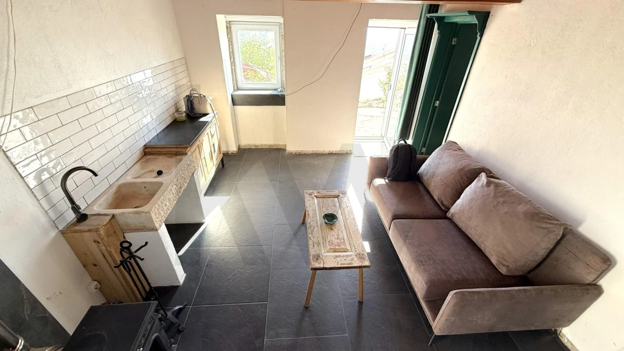 Moradia T2 para Venda em Cantar-Galo e Vila do Carvalho Foto 1