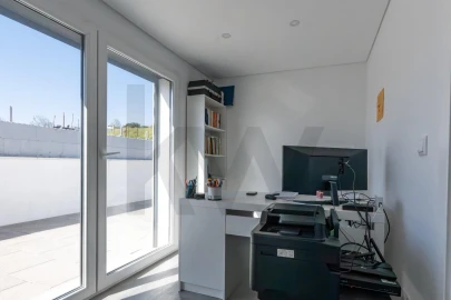 Moradia T4 para Venda em Pontinha e Famões