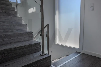 Moradia T4 para Venda em Pontinha e Famões