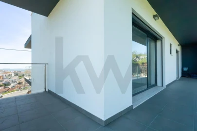 Moradia T4 para Venda em Pontinha e Famões