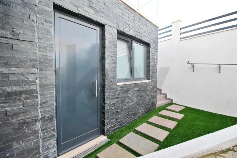 Moradia T4 para Venda em Pontinha e Famões Foto 73