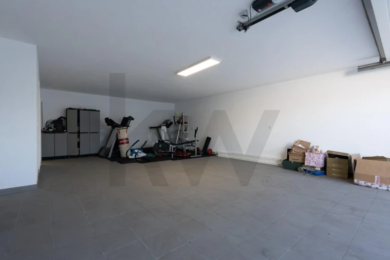 Moradia T4 para Venda em Pontinha e Famões Foto 67