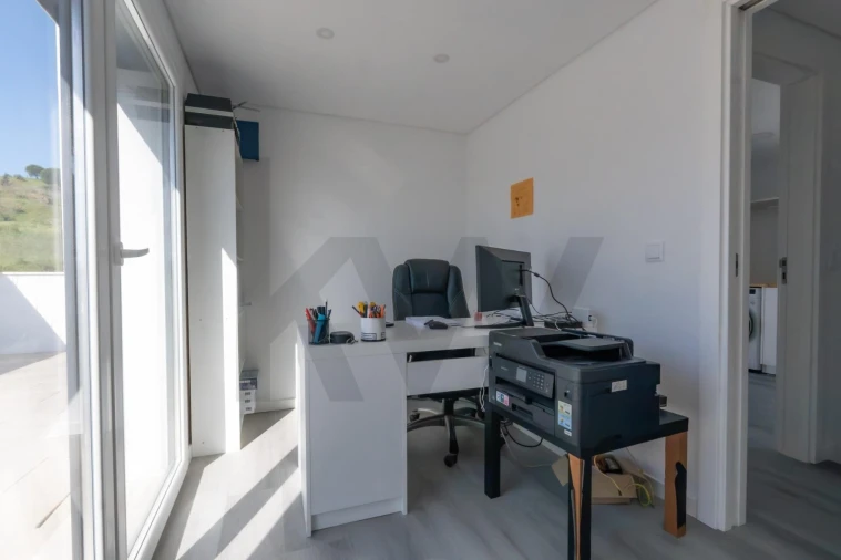 Moradia T4 para Venda em Pontinha e Famões Foto 53