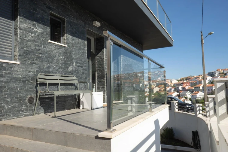 Moradia T4 para Venda em Pontinha e Famões Foto 4