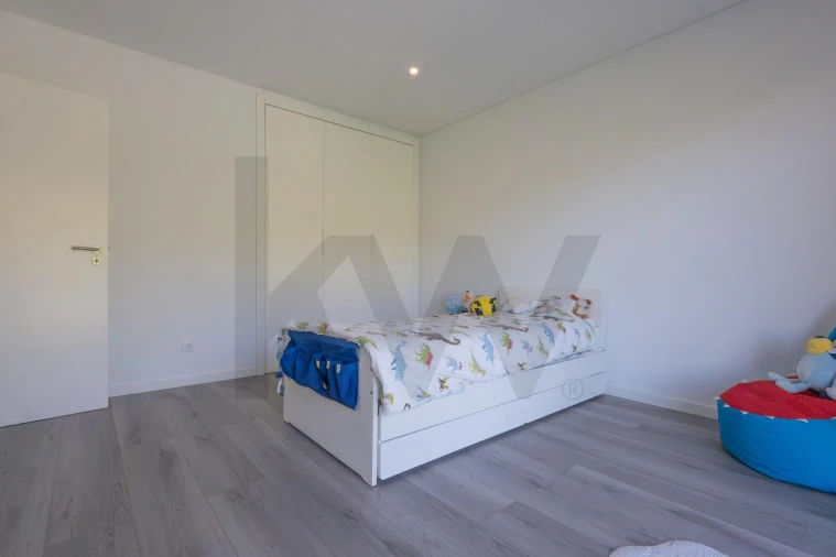 Moradia T4 para Venda em Pontinha e Famões Foto 34