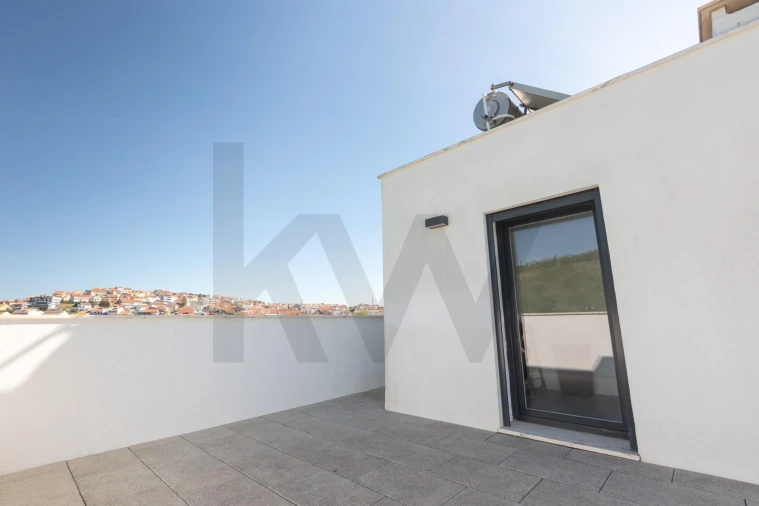 Moradia T4 para Venda em Pontinha e Famões Foto 56