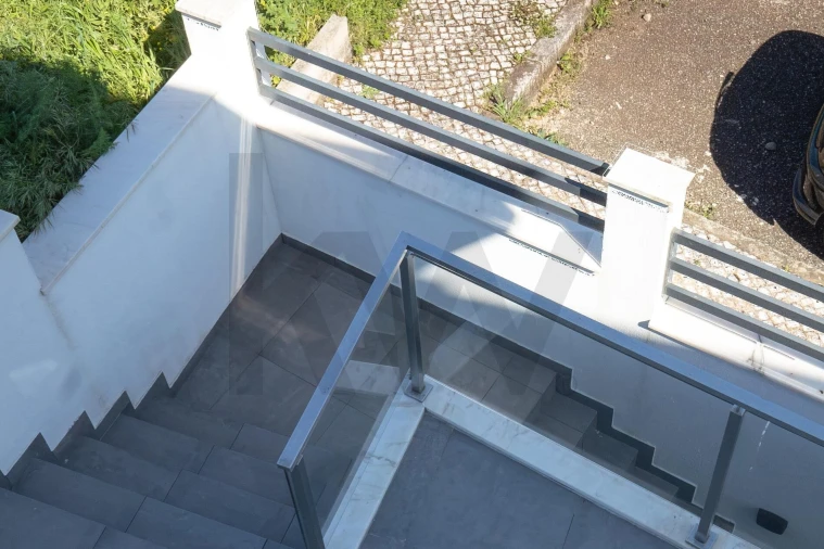 Moradia T4 para Venda em Pontinha e Famões Foto 76