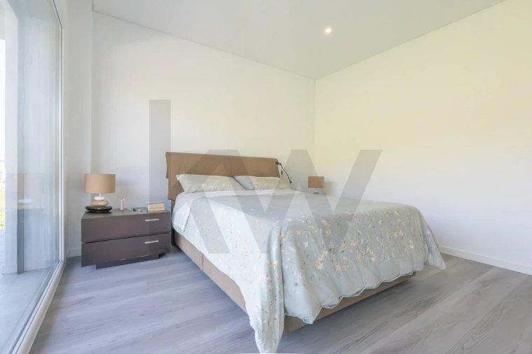 Moradia T4 para Venda em Pontinha e Famões Foto 41