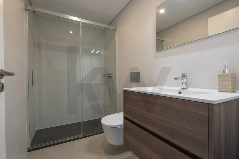 Moradia T4 para Venda em Pontinha e Famões Foto 69