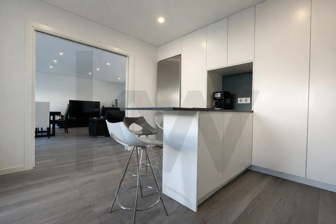 Moradia T4 para Venda em Pontinha e Famões Foto 13