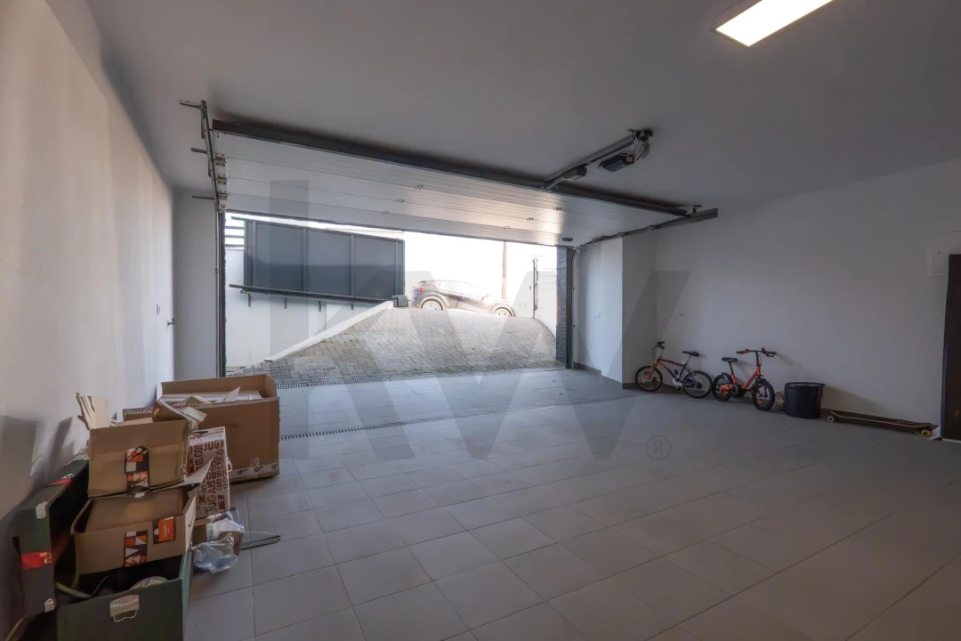 Moradia T4 para Venda em Pontinha e Famões Foto 70