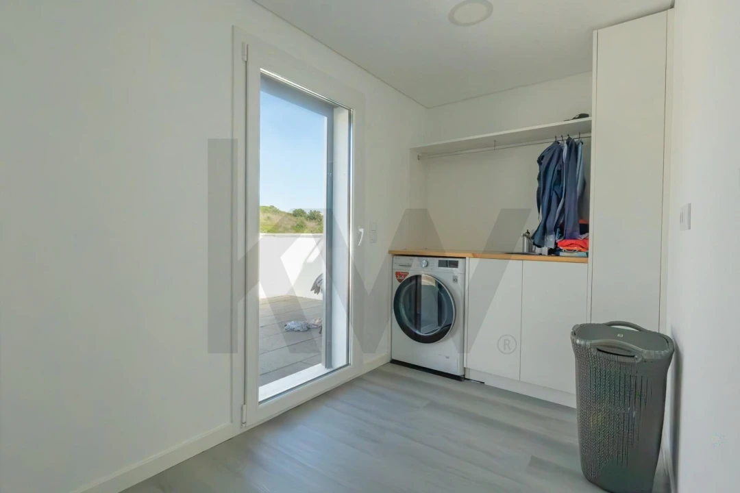 Moradia T4 para Venda em Pontinha e Famões Foto 51