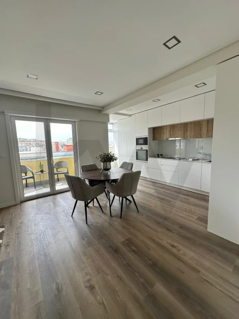 Apartamento T3 para Venda em Benfica