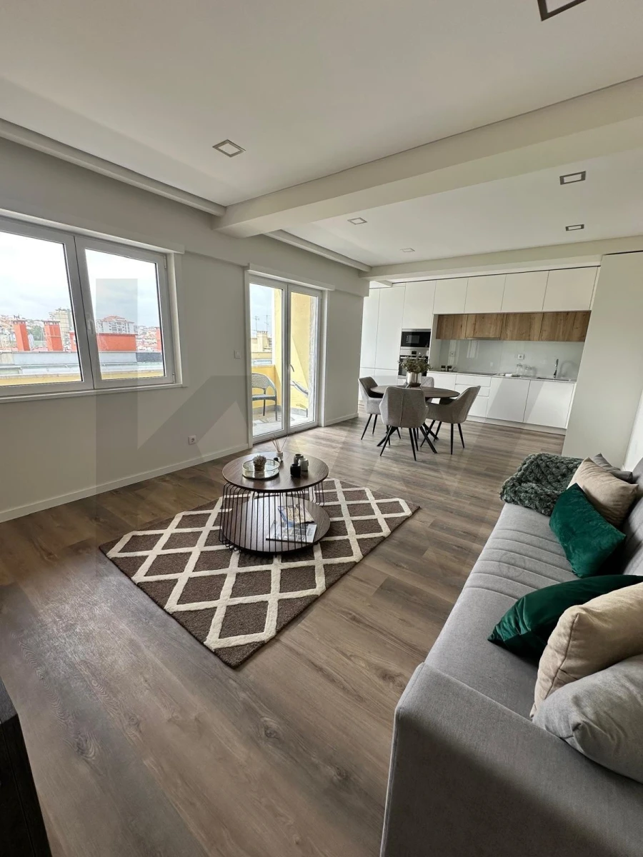 Apartamento T3 para Venda em Benfica Foto 2