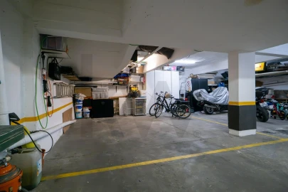 Apartamento T3 para Venda em Campolide
