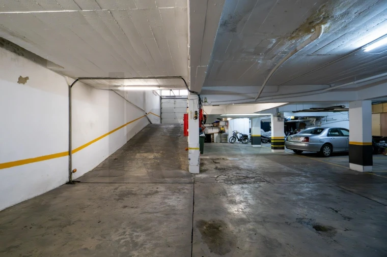 Apartamento T3 para Venda em Campolide Foto 30