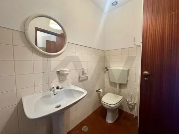 Loja para Arrendamento em Oeiras e São Julião da Barra, Paço de Arcos e Caxias