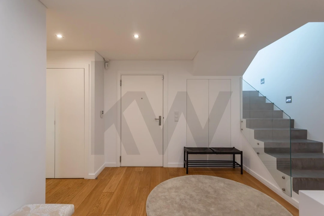 Apartamento T5 para Arrendamento em Lumiar Foto 8