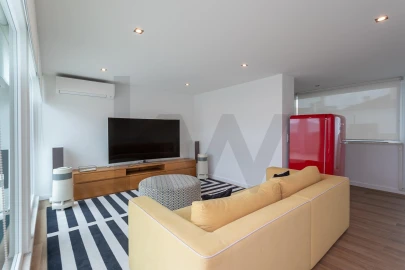 Apartamento T5 para Arrendamento em Lumiar