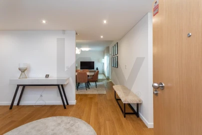 Apartamento T5 para Arrendamento em Lumiar