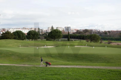 Apartamento T5 para Arrendamento em Lumiar