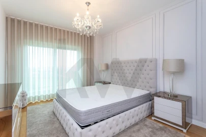 Apartamento T5 para Arrendamento em Lumiar